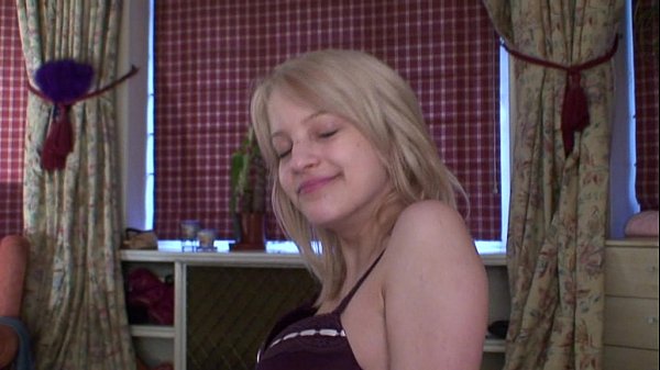 Jeune fille (seins parfaits) avec Old Man