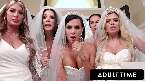 Les mariées MILF aux gros seins disciplinent l’organisateur de mariage à grosse bite