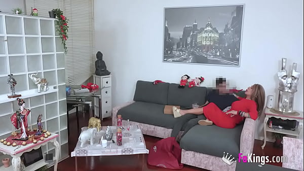 Mami colombienne aux gros seins séduit