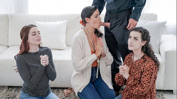 Lucky Stud a trois femmes pour les baiser quand il le veut