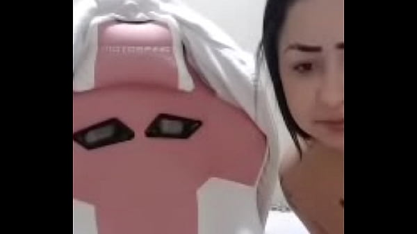 Paulistinha se masturbe à chaud