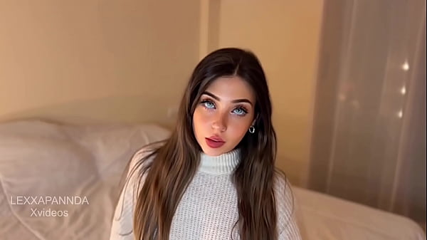 Sexe intense avec de l’huile et le cul incroyable de ma demi-soeur