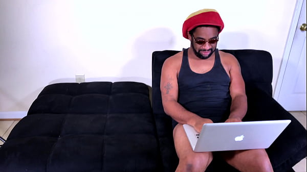 Lightskin SLUT donne un moyen blowjob