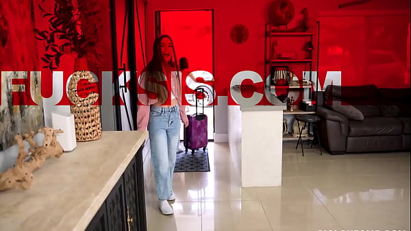 Une compétition coquine avec Lola Aiko, Juniper Ren, Nicky Rebel