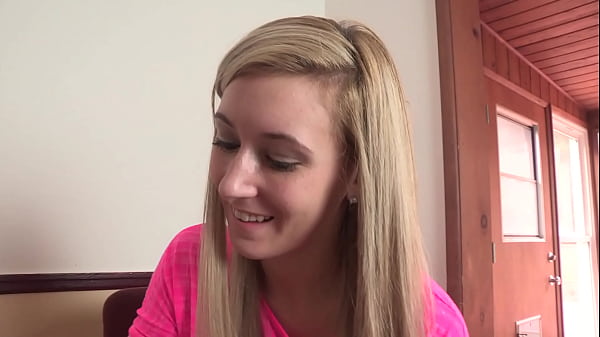 Lilly Banks veut que papa la voie se faire baiser SQF