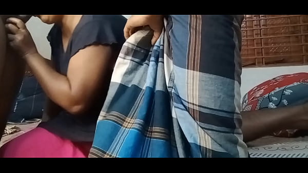 Sexe hardcore bangladais avec ma tante sexy et mes amis Baise hardcore à la maison en levrette