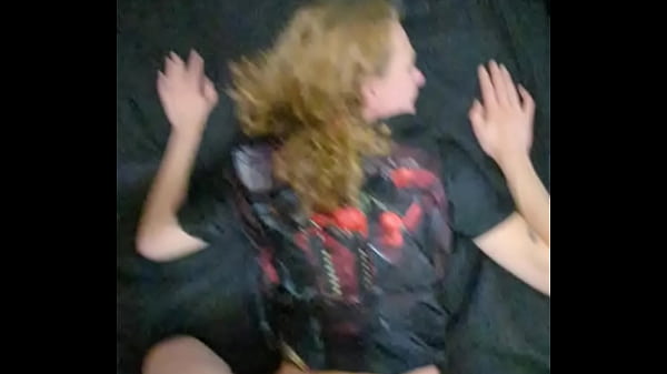 Une MILF amateur demande à être remplie de sperme