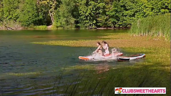 3 filles, 1 SUP au ClubSweethearts