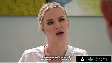 Des beautés sexy soulagent le stress de leur client avec un massage NURU français torride