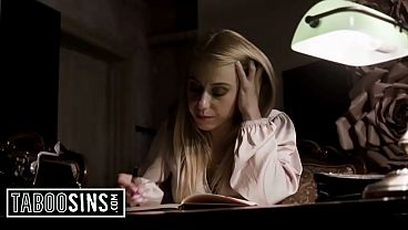 Une psychologue MILF se fait dominer et remplir les deux trous.